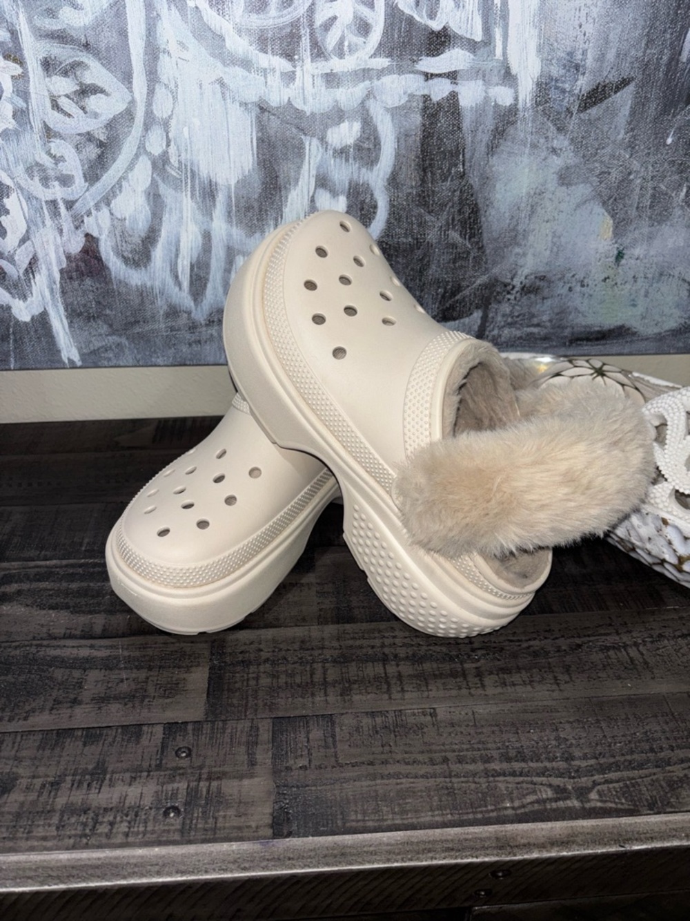 Crocs Women's Stomp Lined Clogs SZ9